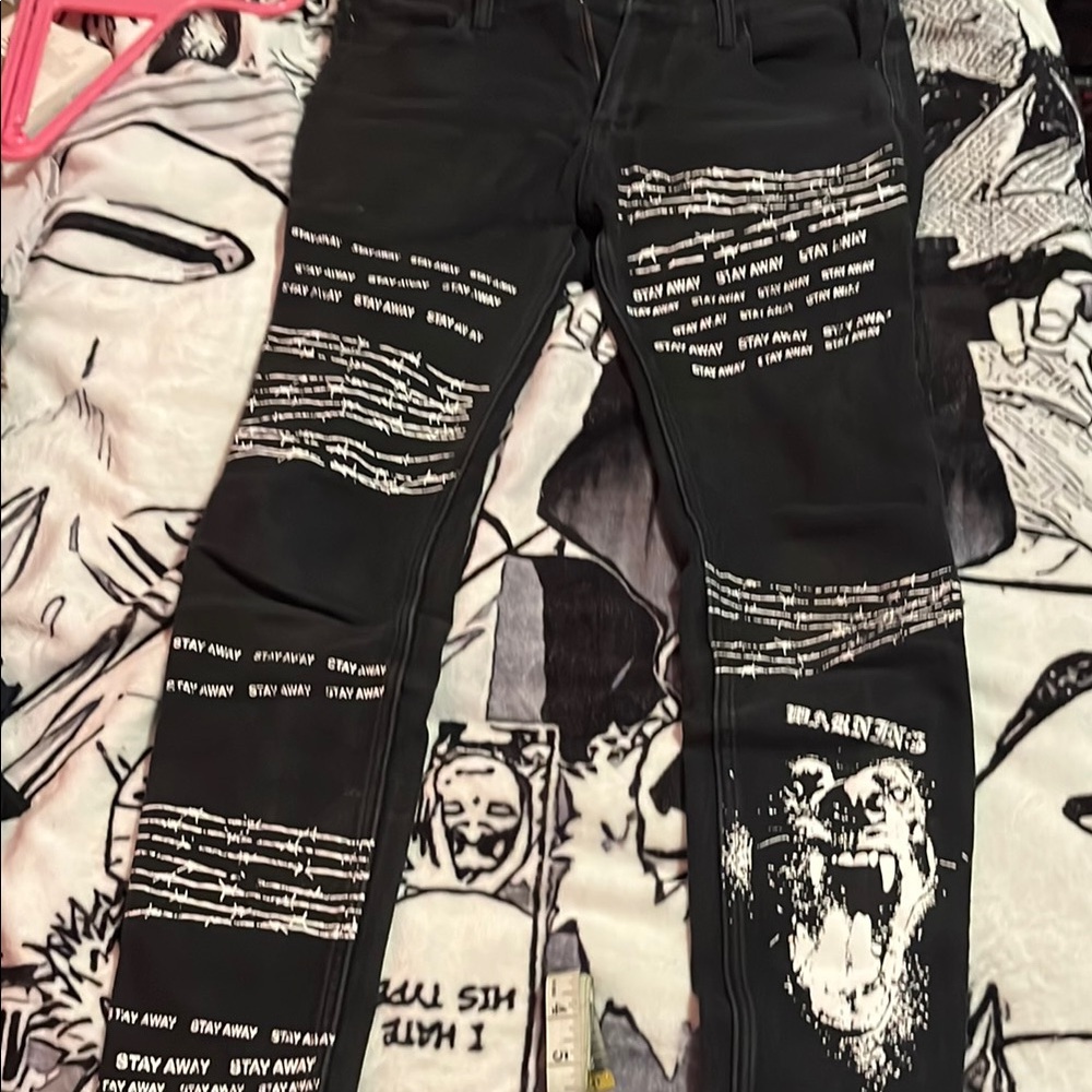 Black Graphic Jeans